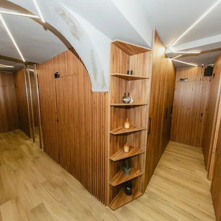 Blloku 3* Tirana